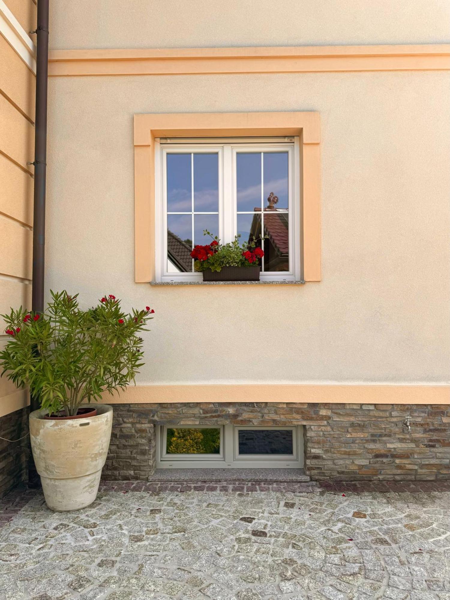 Apartamenty Agroturystyczne Papiernia Niedźwiedź 외부 사진
